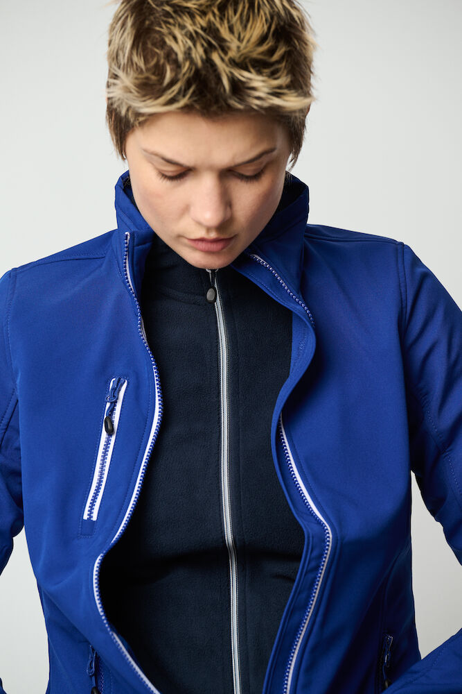 2261509-0-1092342876